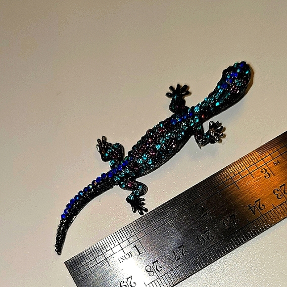 Colorful Beaded Reptile Brooch - Picture 1 of 7